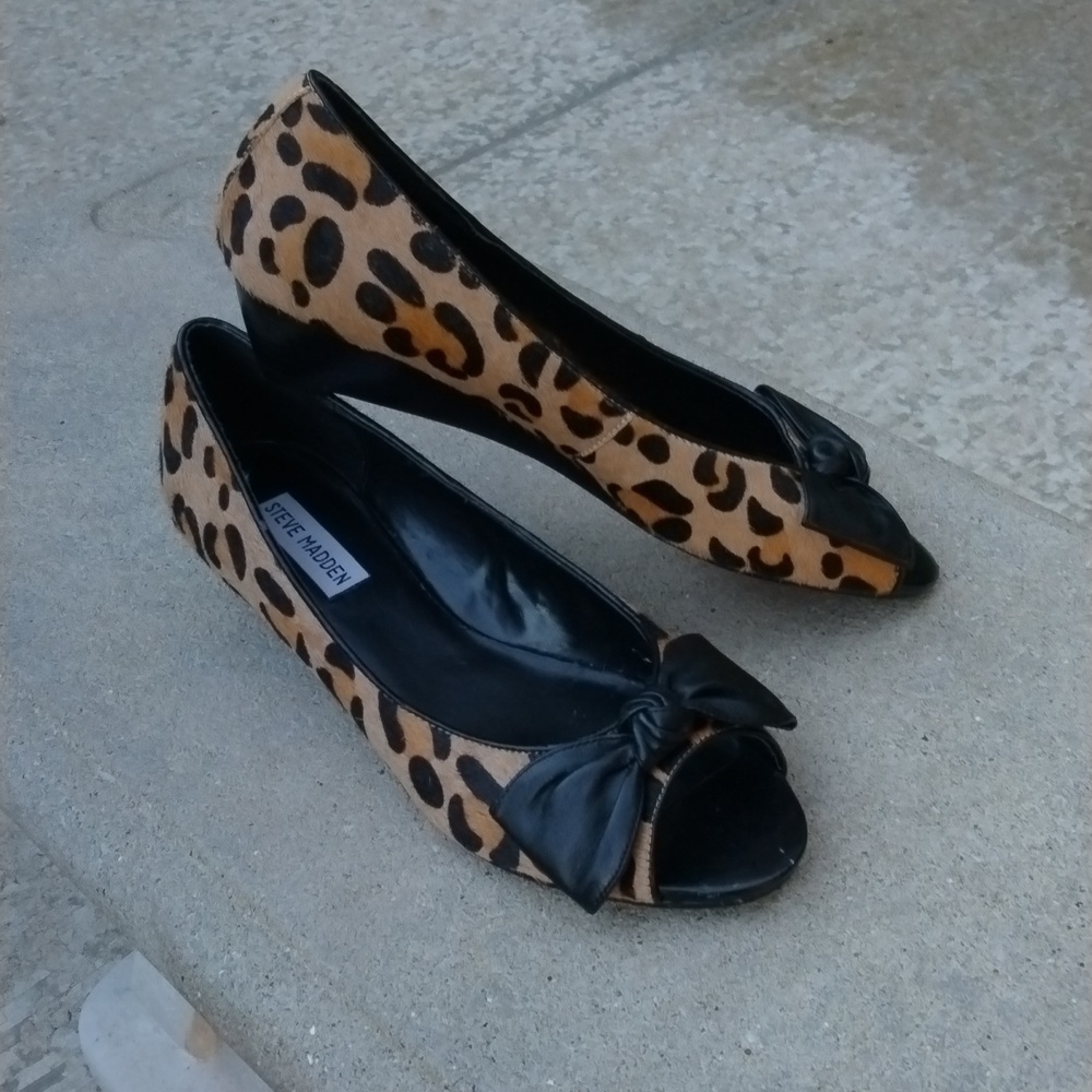 Steve Madden open toe animal print fur wedge shoes size 8.5